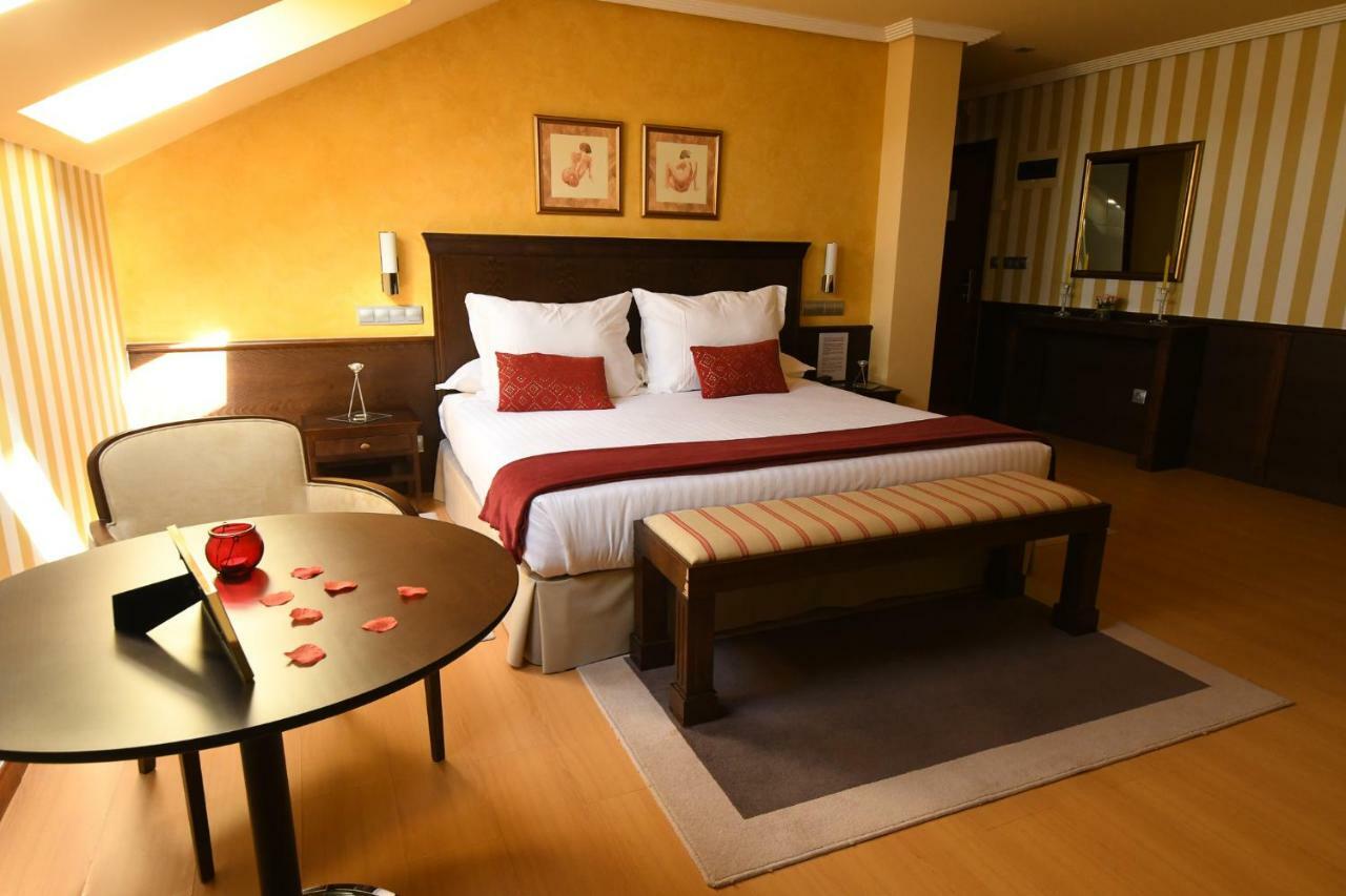 Hotel Miravalle Оренсе Экстерьер фото